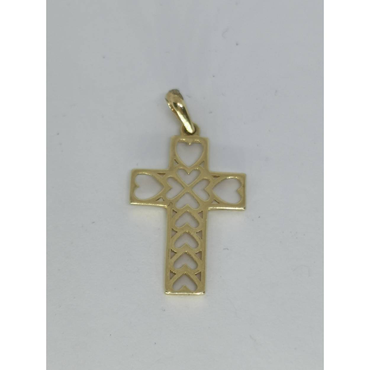 14 karaat gouden hanger kruis met harten. 21MM bij 15MM
Draag je geloof dichtbij je hart. 
Zoek er een mooi collier bij uit onze brede collectie.