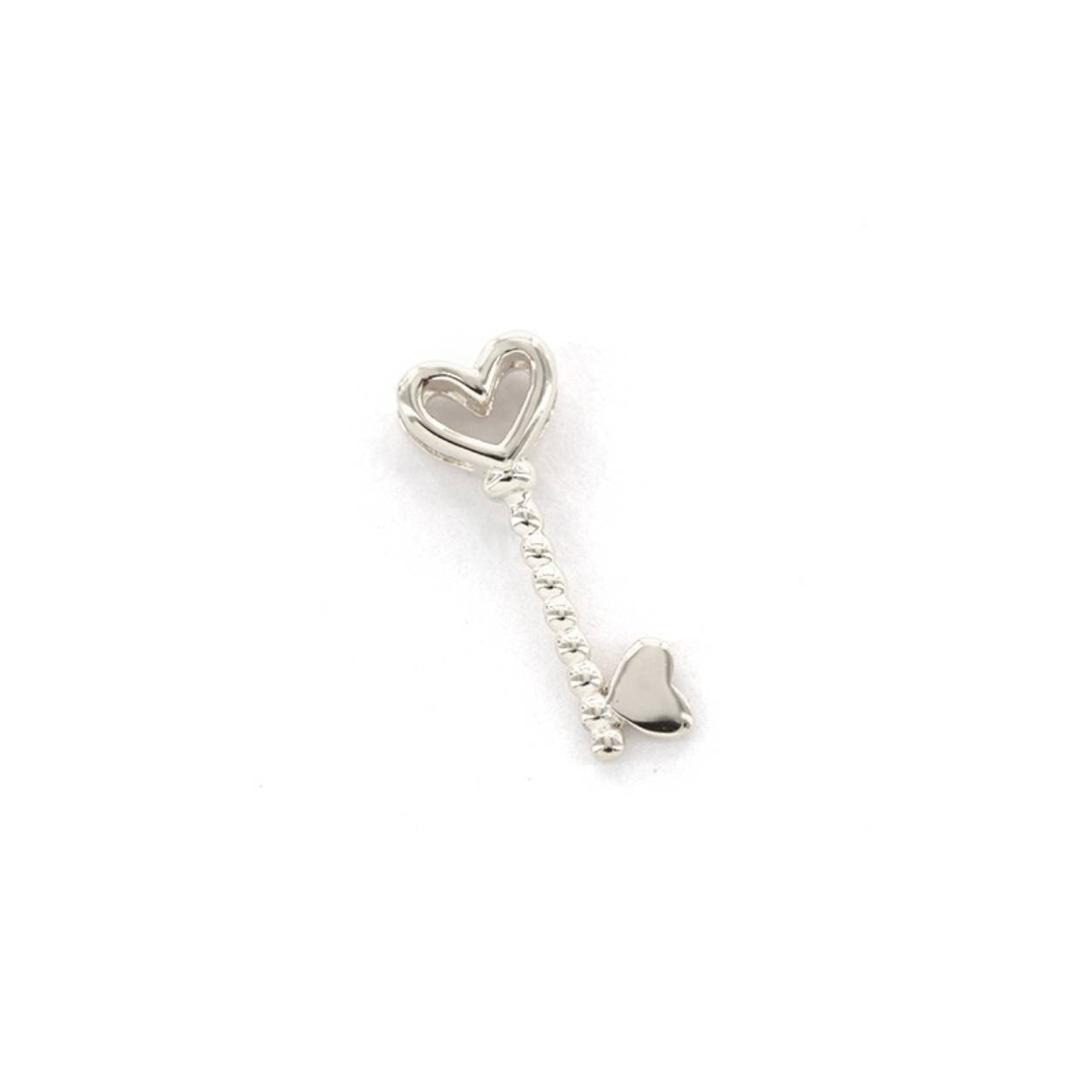 Voor deze hanger heb je een Imotionals ketting nodig. Imotionals kettingen hebben een klein oogje dat door de hanger past.

De collectie hangers en bedels van Imotionals bestaan uit initialen en symbolen. Kies je collier en bedel(s) naar keuze en creëer zo je gepersonaliseerde Necklace.  Je schuif de bedel aan het collier, de lengte kun je zelf bepalen, en hoe leuk is is om 2 of 3 lengtes samen te dragen. Creëer your own Necklace Party.

Imotionals is een zilveren sieradenlijn bestaande uit dunne colliers en hangertjes, het laatste in de vorm van initialen en symbolen. waarmee je door middel van colliers, initialen en symbolen expressie geeft aan jou gevoelens of gedachten.

Mix & match de bedeltjes aan je favoriete ketting..

Ook mega leuk om te geven als cadeautje. Get it before it's gone!