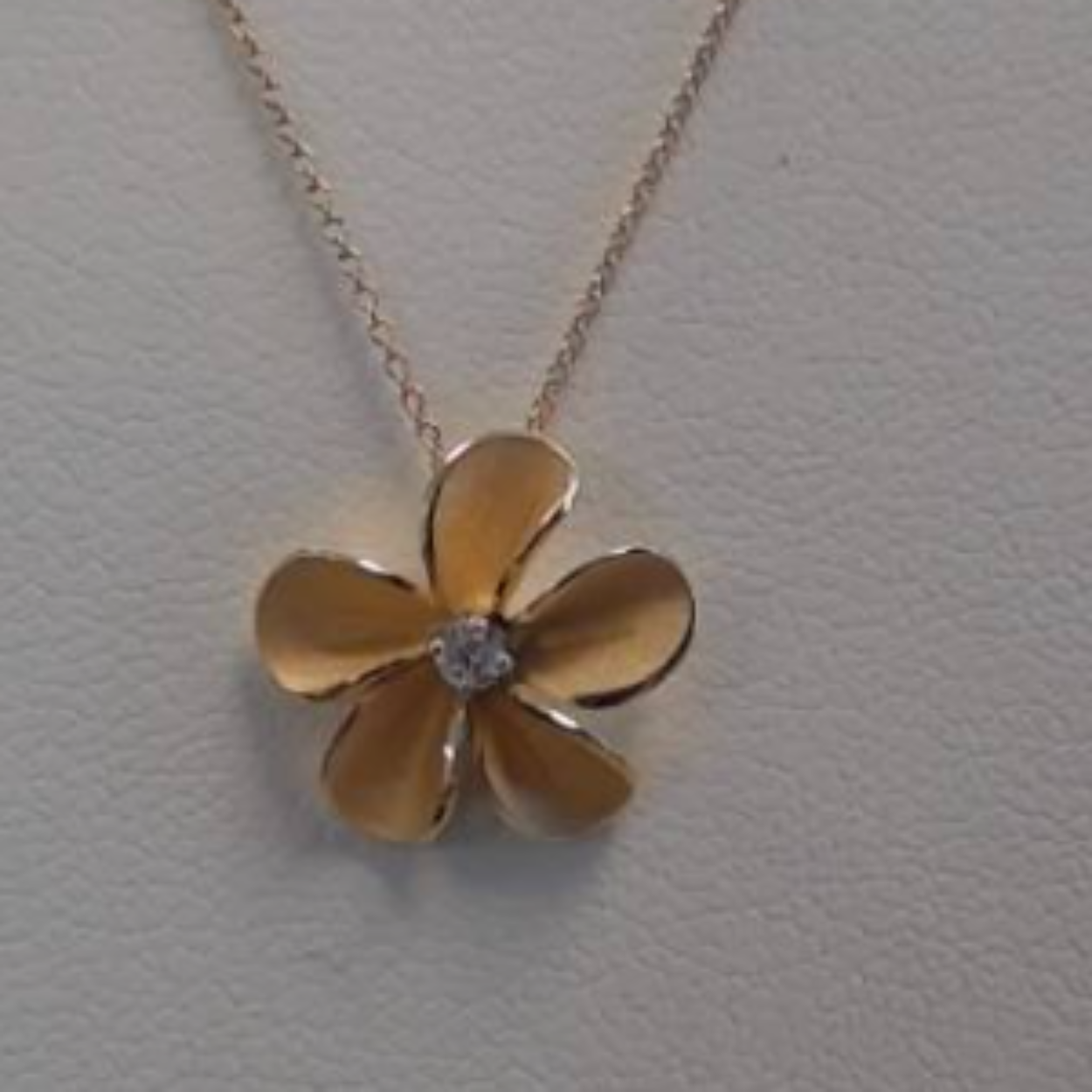 CAMMILLI Cherry Bloom hanger GPE3771J in Apricot Orange met 0.03ct dia.