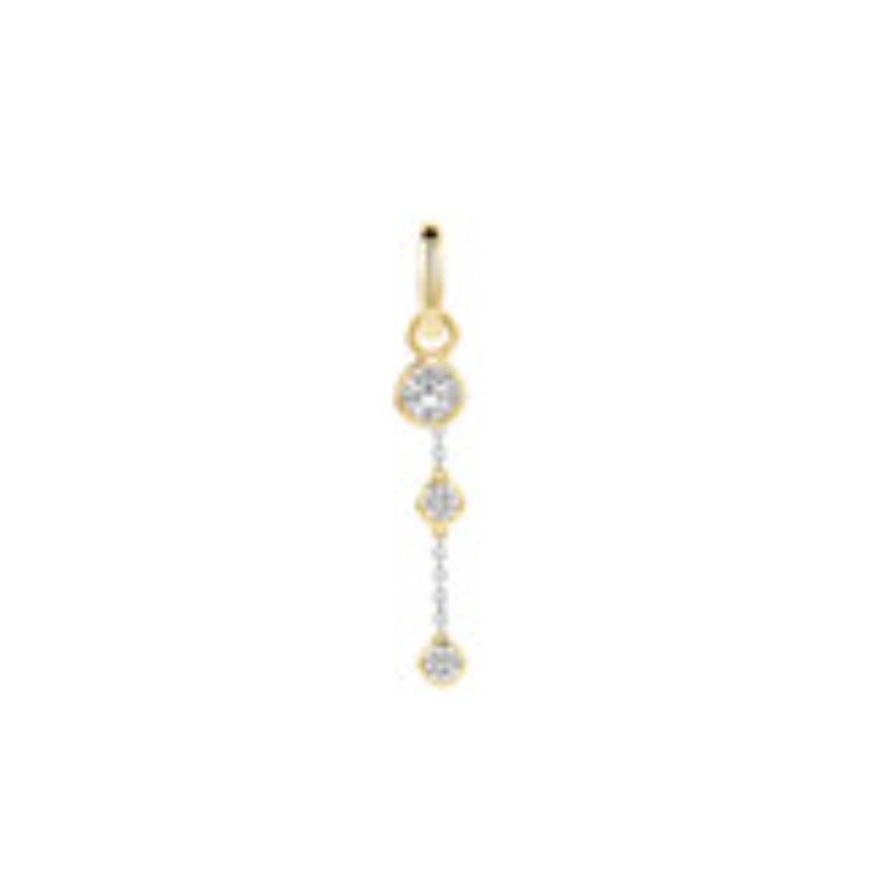 Ontdek de prachtige Moments Oorringen zirkonia verguld. Deze schitterende oorbellen van zilver zijn verguld in een goudkleur en bezet met witte zirkonia’s. Deze stralen elegantie uit. Perfect om toe te voegen aan een avondoutfit of als verfijnde accessoire bij dagelijkse kleding.