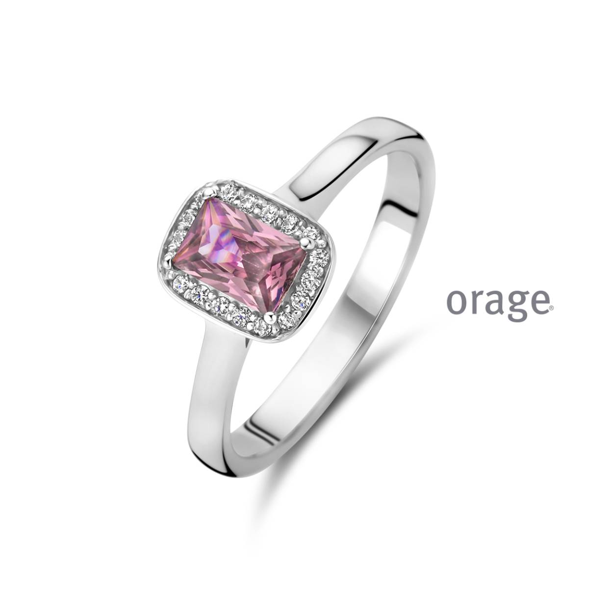 Zilveren ring met zirkonia's van het merk Orage
Maat: 58 (ook in andere maten verkrijgbaar)
Bijhorende oorbellen en ketting met hanger ook verkrijgbaar