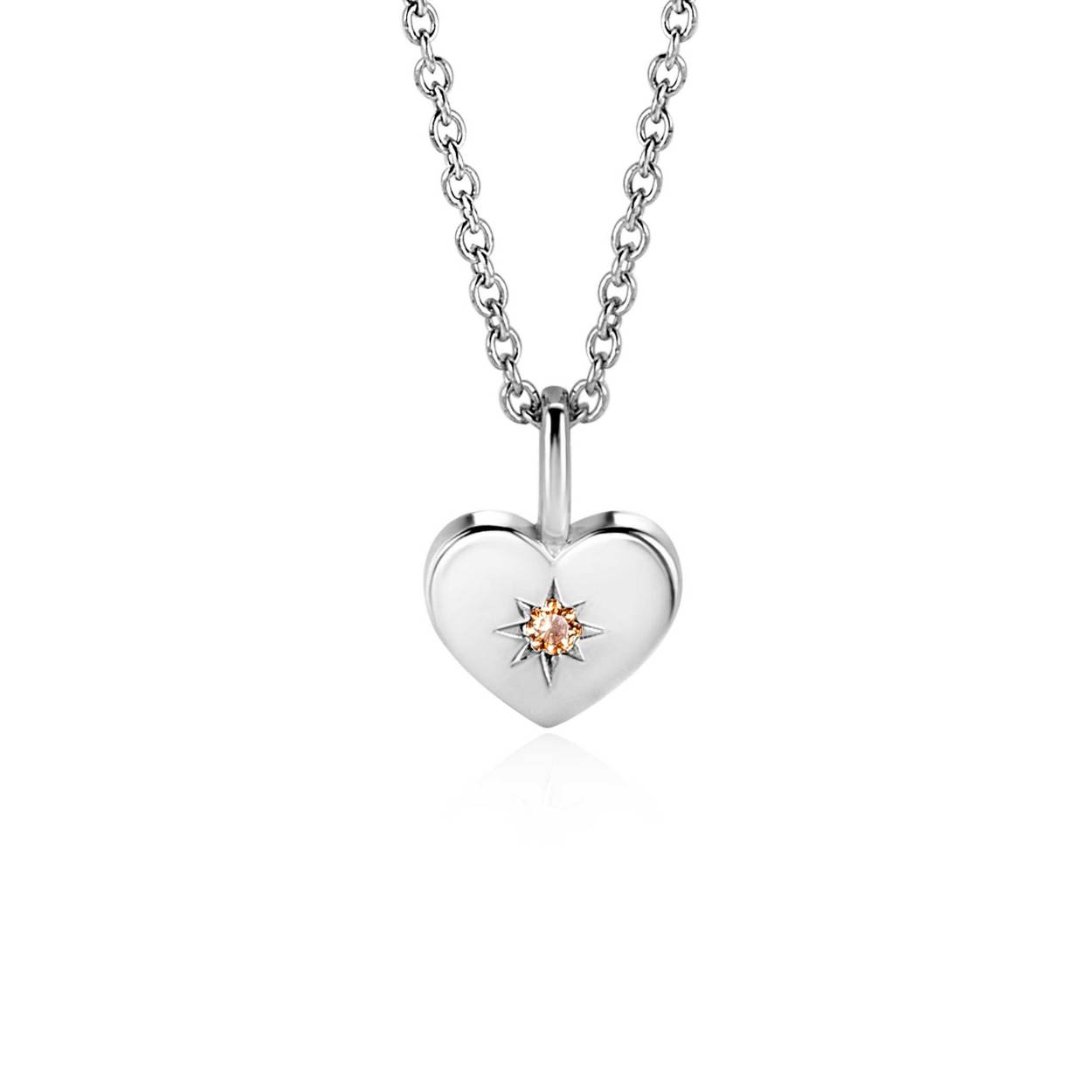 BIRTHSTONE zilveren hart hanger 12mm NOVEMBER, staat symbool voor iemand die in de maand november is geboren. In november is de geboortesteen 'champagne citrien zirconia'. Iedere geboortesteen heeft haar eigen betekenis. De hanger is vervaardigd van eerste gehalte zilver (925) en voorzien van een extra rodium laag voor een langdurige glans.