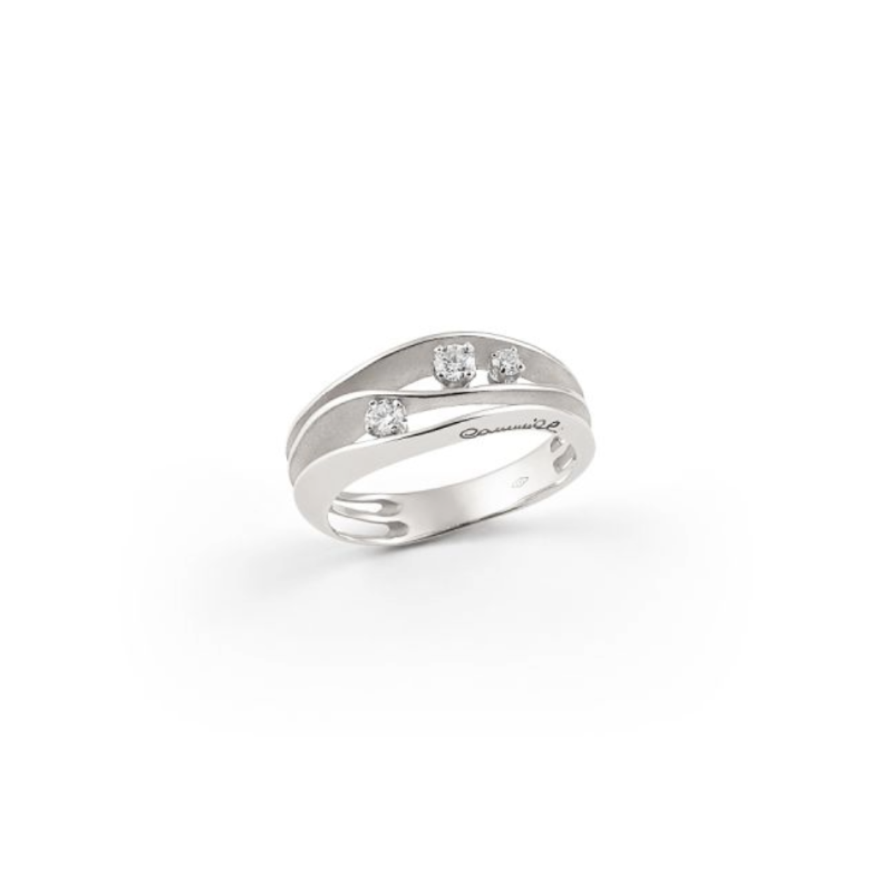 18krt witgouden ring met diamant 0,21crt uit de Dune Collectie van AnnaMaria Cammilli. De kleur van de ring is white ice. Niet alleen wit goud, maar wit als ijs, puur als sneeuw, de lichtst mogelijke schaduw.
Ringmaat: 55 (17 1/4). Heeft u een andere maat, neem dan gerust contact met ons op.

Referentienummer: GAN2662W55