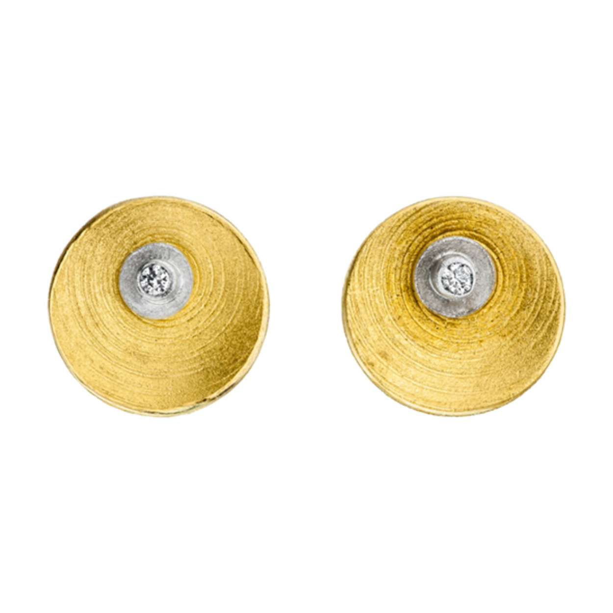 Manu schmuck oorstekers met diamant 0.03 crt. Afgewerkt met 20 karaat goud.