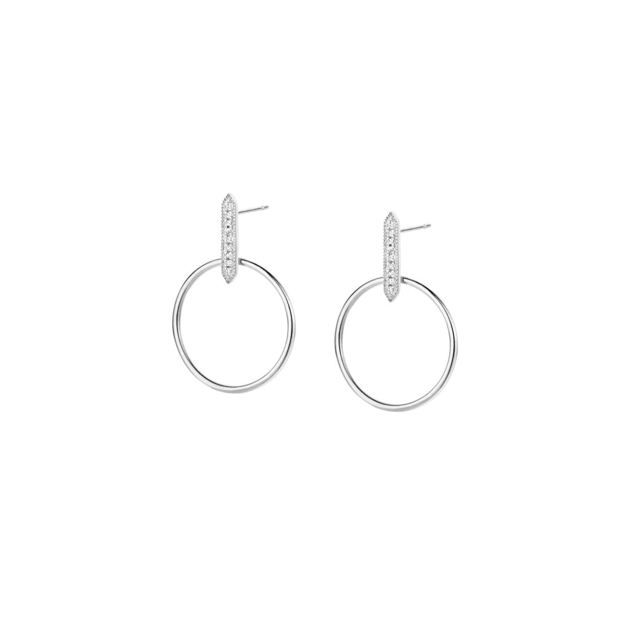 Zilveren oorbellen met échte diamantjes uit de collectie 'Circles'.
Materiaal: 925 zilver/diamant: 0,07 ct
