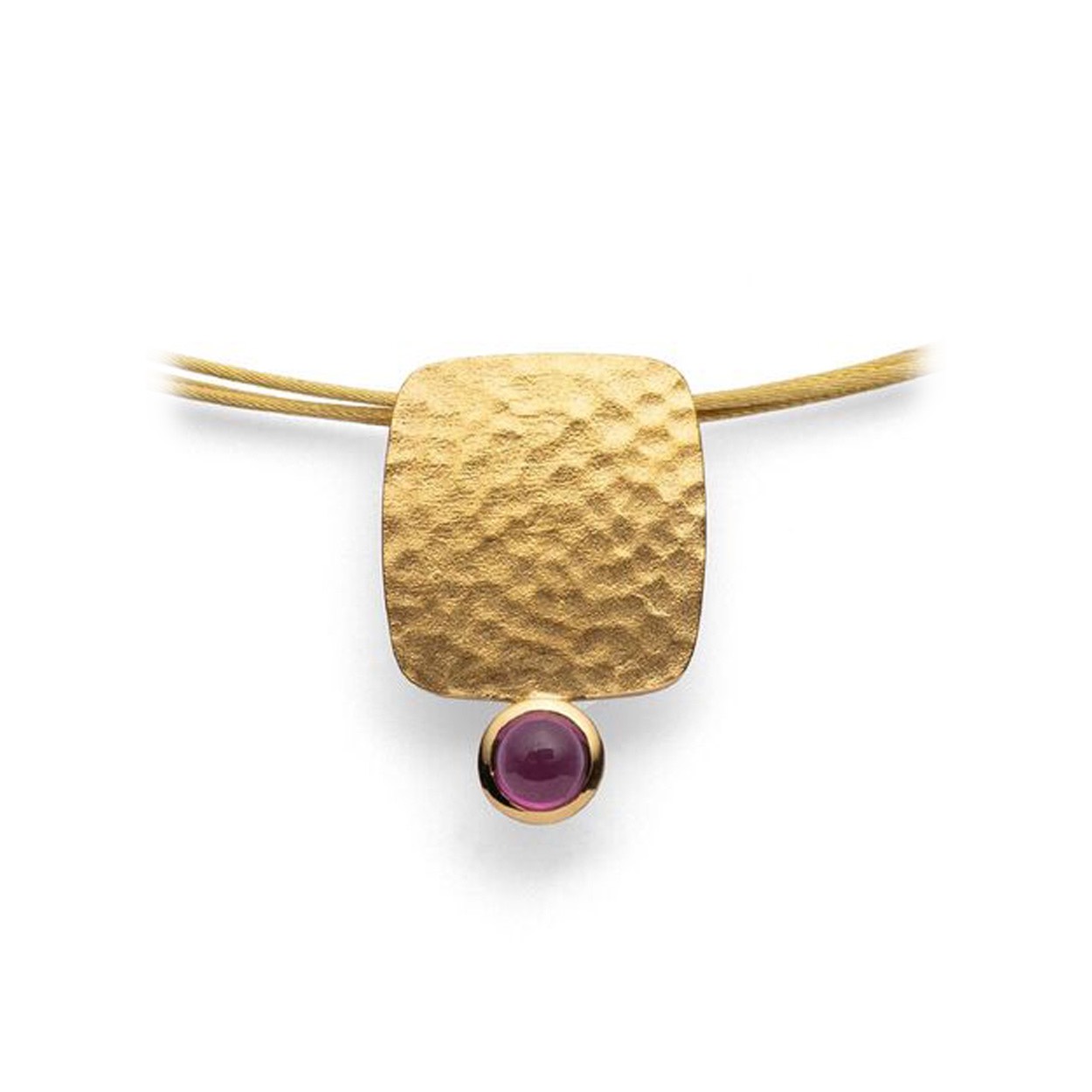 Hanger is exclusief collier
