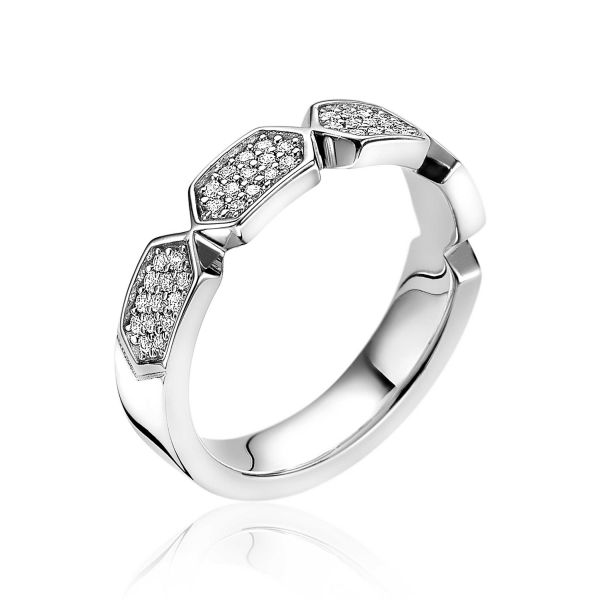 ZINZI zilveren ring met drie zeshoekvormen, vol bezet met witte zirconia's. Deze ring past overal bij! Vervaardigd van eerste gehalte zilver (925) en met extra rodiumlaag voor een langdurige glans