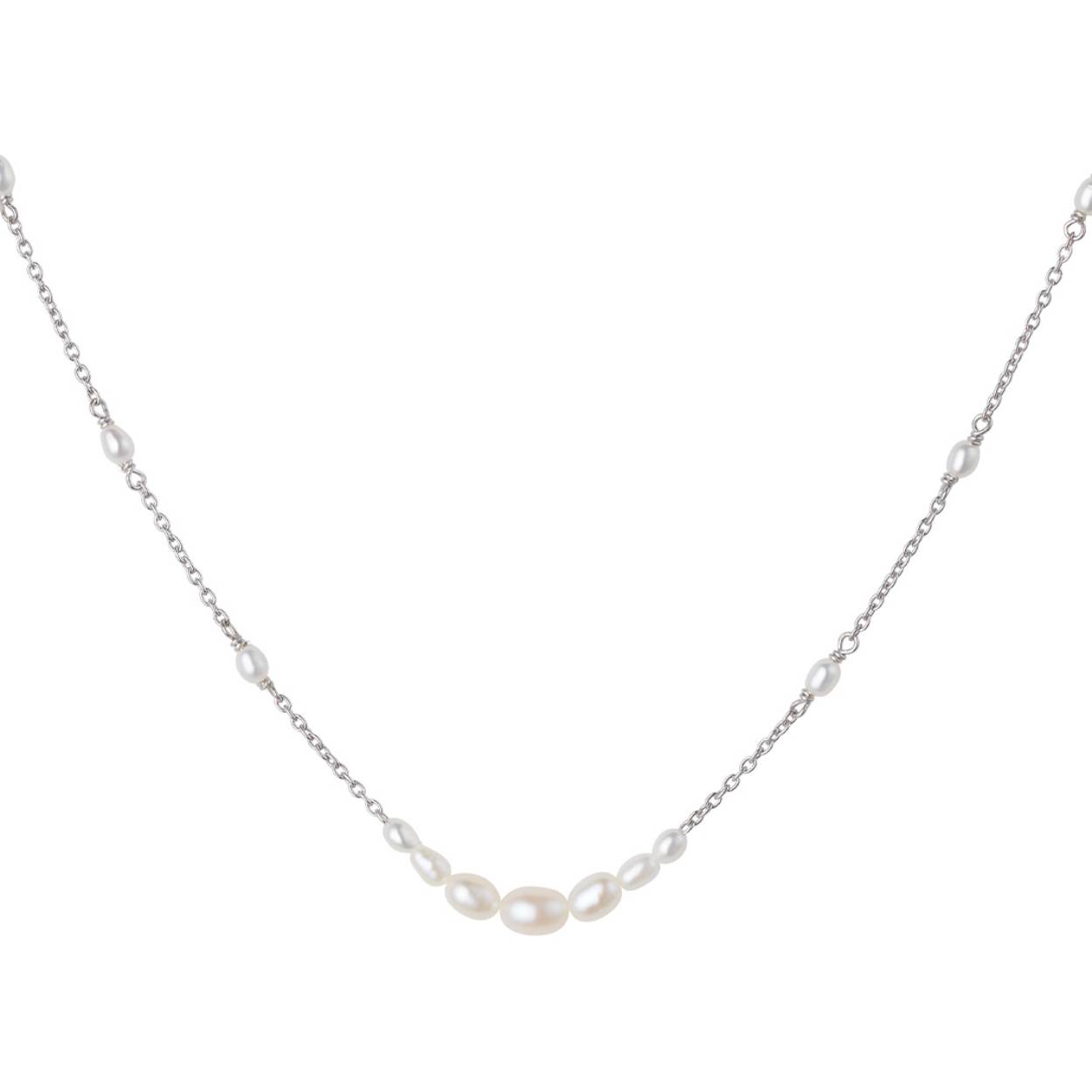 Geïnspireerd door de volwassen en verfijnde vrouw, wil de parelcollectie de vrouwelijkheid brengen aan iedereen die deze elegante sieraden draagt. Parels symboliseren wijsheid en alle ontwerpen zijn verkrijgbaar in zowel sterling zilver als 14K verguld sterling zilver met zoetwaterparels en zirkonia. De ketting is 45 cm en verstelbaar.