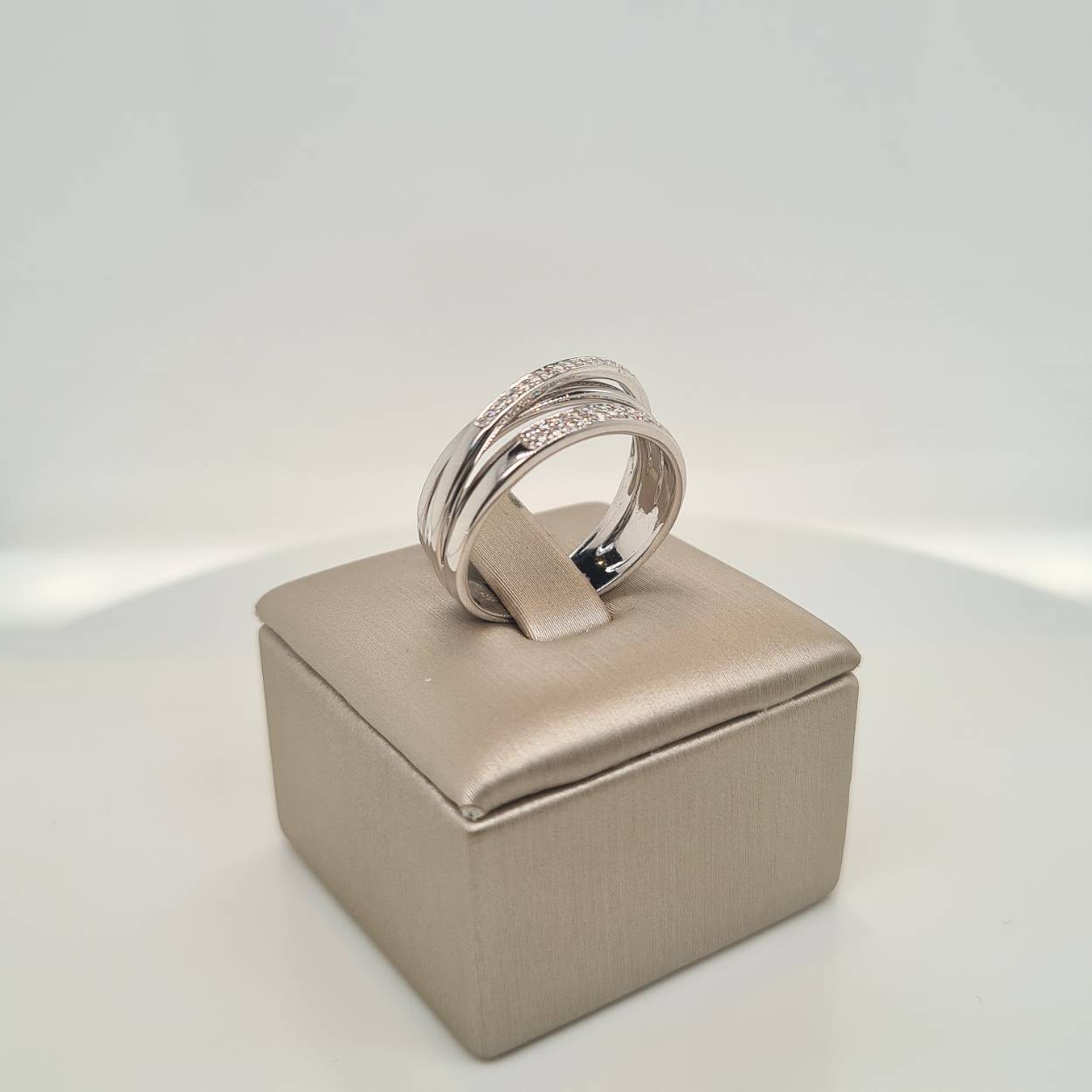 14krt gouden ring met diamant