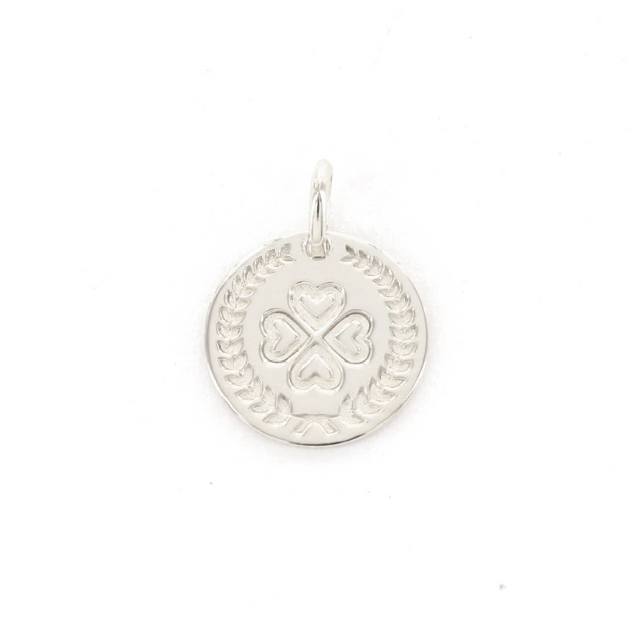 Voor deze hanger heb je een Imotionals ketting nodig. Imotionals kettingen hebben een klein oogje dat door de hanger past.

De collectie hangers en bedels van Imotionals bestaan uit initialen en symbolen. Kies je collier en bedel(s) naar keuze en creëer zo je gepersonaliseerde Necklace.  Je schuif de bedel aan het collier, de lengte kun je zelf bepalen, en hoe leuk is is om 2 of 3 lengtes samen te dragen. Creëer your own Necklace Party.

Imotionals is een zilveren sieradenlijn bestaande uit dunne colliers en hangertjes, het laatste in de vorm van initialen en symbolen. waarmee je door middel van colliers, initialen en symbolen expressie geeft aan jou gevoelens of gedachten.

Een letter sieraad zorgt ervoor dat je jouw look een persoonlijke touch kan geven. Kies voor je eigen letter of de letter van je beste vriendin, vriend, moeder of iemand anders die je dierbaar is. Je kunt er zelfs een hele naam aan hangen, met bijvoorbeeld een hartje of sterretje symbool voor extra betekenis. Ook mega leuk om te geven als cadeautje. Get it before it's gone!