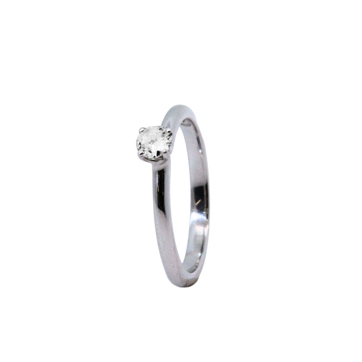 Witgouden solitair met diamant van 0,24ct