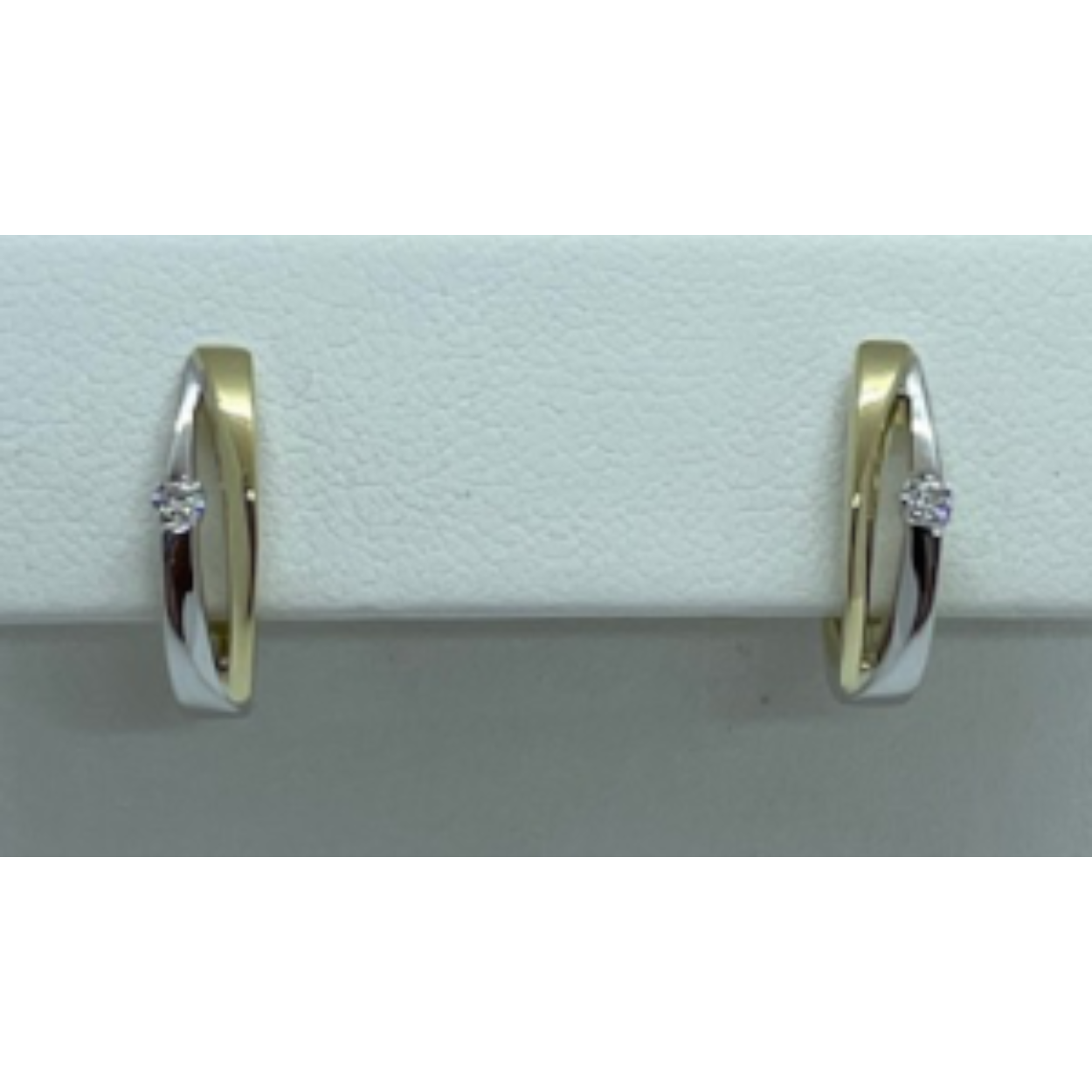 bicolor gouden klapcreolen