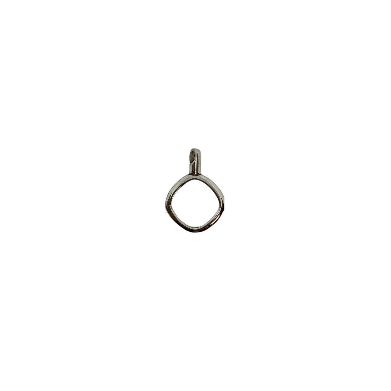 My imenso medaillon zilveren My iMenso edgy medaillon Quadrati 13mm 130055 hanger wordt zonder steen geleverd. Hiervoor kunt u met verschillende kleuren zelf kiezen.