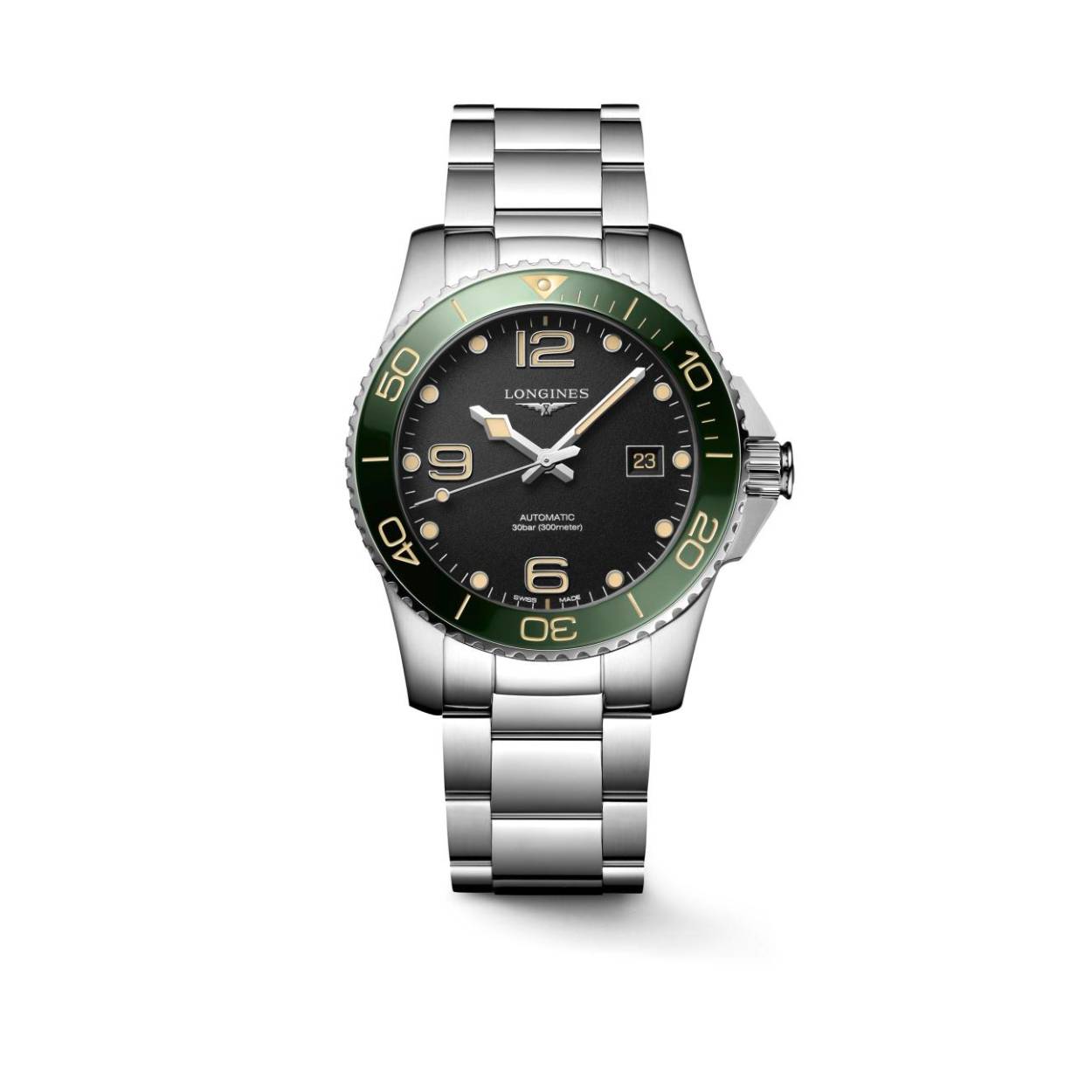 Dit Longines horloge behoort tot de HydroConquest collectie.
Referentienummer: L3.781.4.05.6


De Longines is voorzien van een automatisch kaliber L888 uurwerk met een gangreserve van 72 uur. De kast en band zijn gemaakt van roestvrij staal. Het horloge heeft een diameter van 41 mm en is getest op een waterdichtheid van 30 ATM / 300 meter. Het horloge is dus perfect geschikt als duikershorloge. De band is gemaakt van roestvrij staal. Dankzij de Super- LumiNova op de wijzers en indexen is het horloge ook in het donker duidelijk af te lezen. Het horloge heeft een krasbestendig saffierglas met meerdere lagen anti-reflecterende coating aan beide zijden

Horloges van Longines met automatische uurwerken genieten van een verlengde fabricagegarantie van 5 jaar. Deze langere garantieperiode onderstreept de uitzonderlijke kwaliteit en het vakmanschap van de automatische uurwerken van Longines