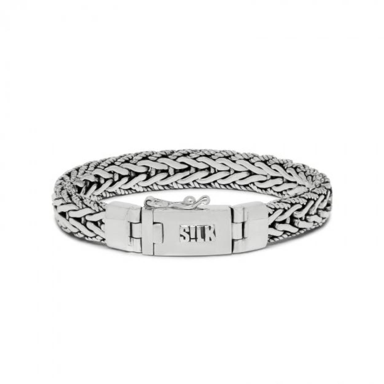 Deze zilveren armband van het merk SILK komt uit de Infinite collectie.
De armband is maat 21, mocht u interesse hebben in een andere maat neem dan contact met ons op.