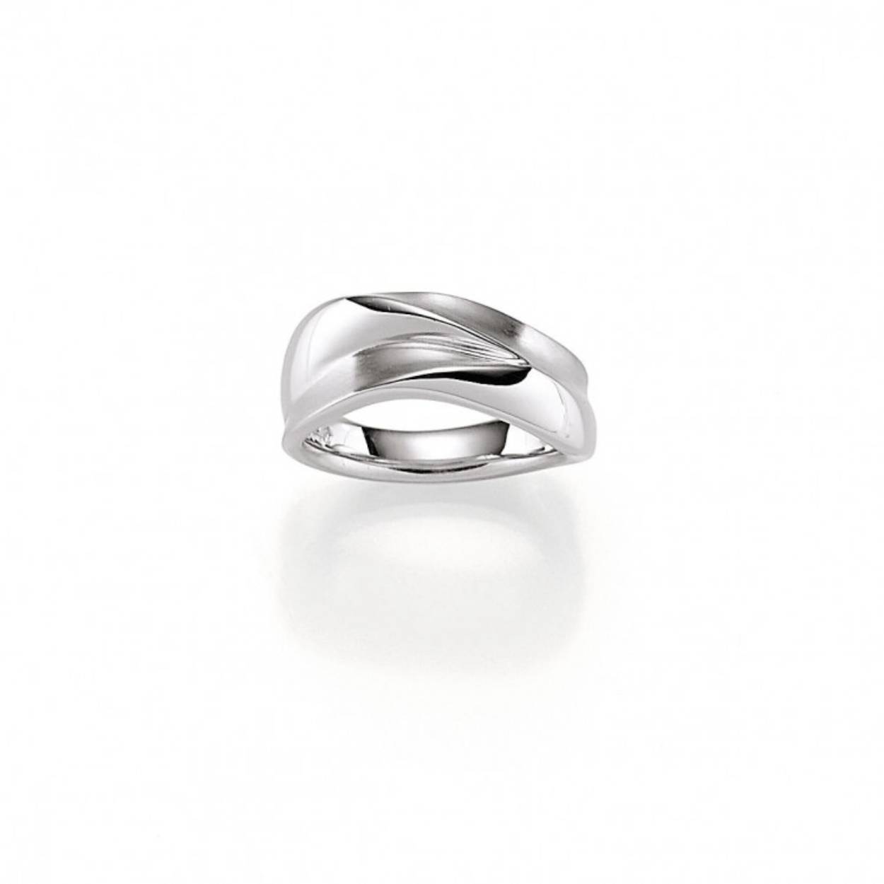 Deze prachtige zilveren ring van Viventy heeft een maat van 52.
