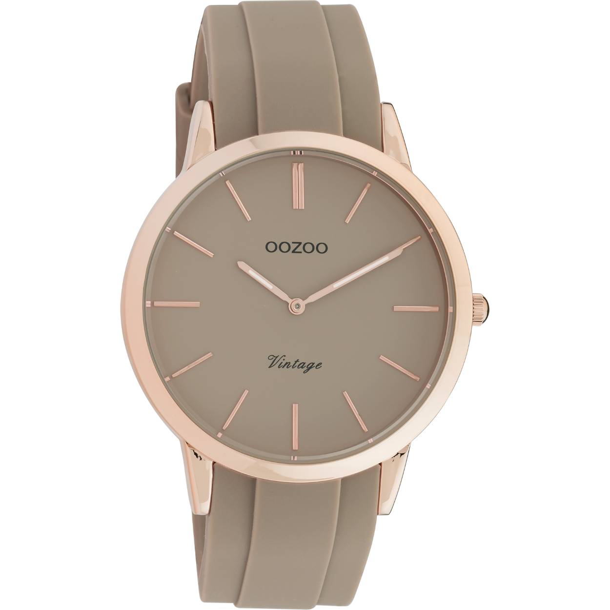 De klassieke look staat centraal in deze trendy serie en daarom is dit vintage ronde design met een speelse knipoog dé musthave van het seizoen! Dit unisex horloge is de perfecte combinatie van mode en comfort met zijn 42 mm roségouden metalen horlogekast en taupe wijzerplaat. De taupe rubberen band maakt dit horloge tot een trendy accessoire die je elke dag kunt dragen. De wijzerplaat heeft rosé gouden strepen cijfers en bijpassende wijzers. Dit horloge voegt de sprankeling toe aan je outfit. Het mineraalglas ligt in een 7,9 mm slanke metalen horlogekast met IP-plating. Dit ontwerp heeft een roestvrijstalen achterplaat en is nikkelveilig. Dit horloge heeft een Japans uurwerk van 2 ATM en wordt gedekt door een garantie van 2 jaar