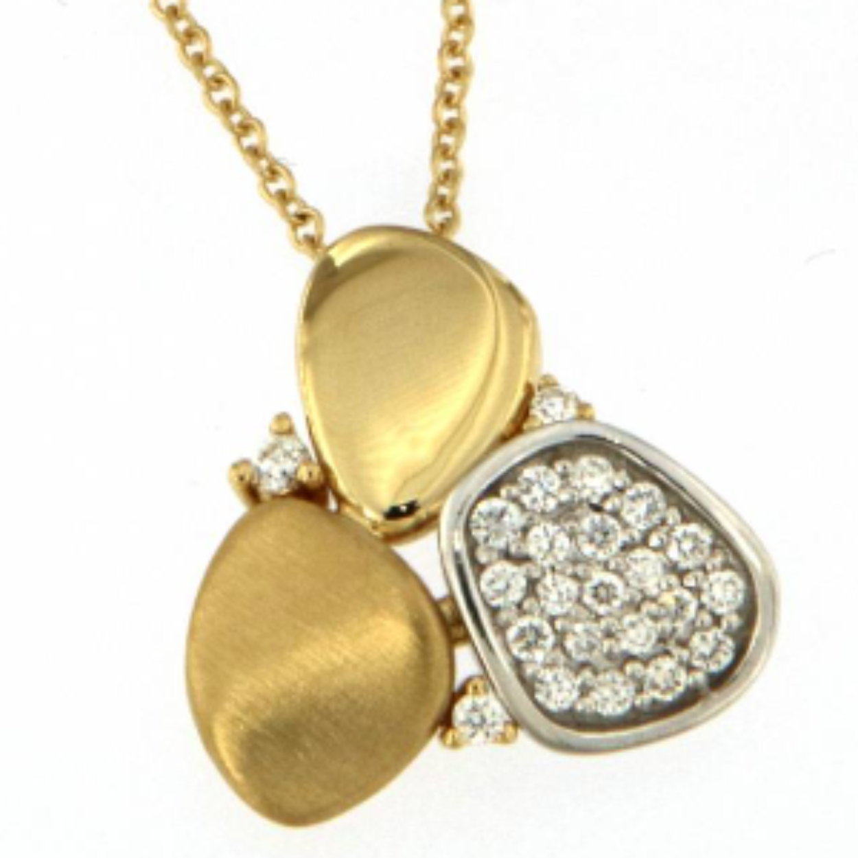 Deze hanger is van het merk Peroni and Parise. Het is een damessieraad. 18 karaat GG met 0.17ct briljant