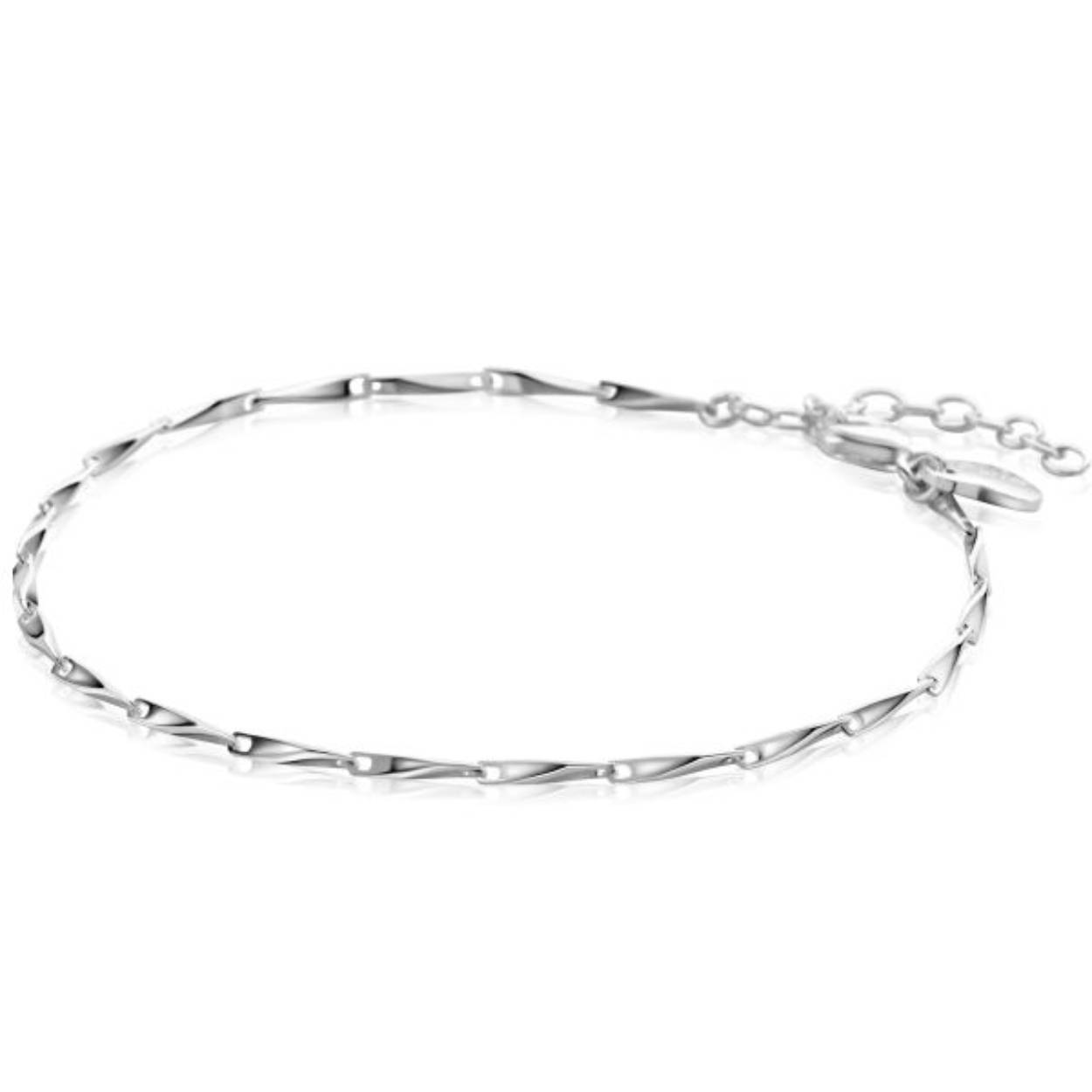 ZINZI zilveren trendy schakel armband met glinsterende pijlvormige schakels. De schakels zijn 1,5mm breed. De lengte van de armband is te variëren tussen 17,5 cm en 20cm. De armband is vervaardigd van eerste gehalte zilver (925) en voorzien van een extra rodium laag.