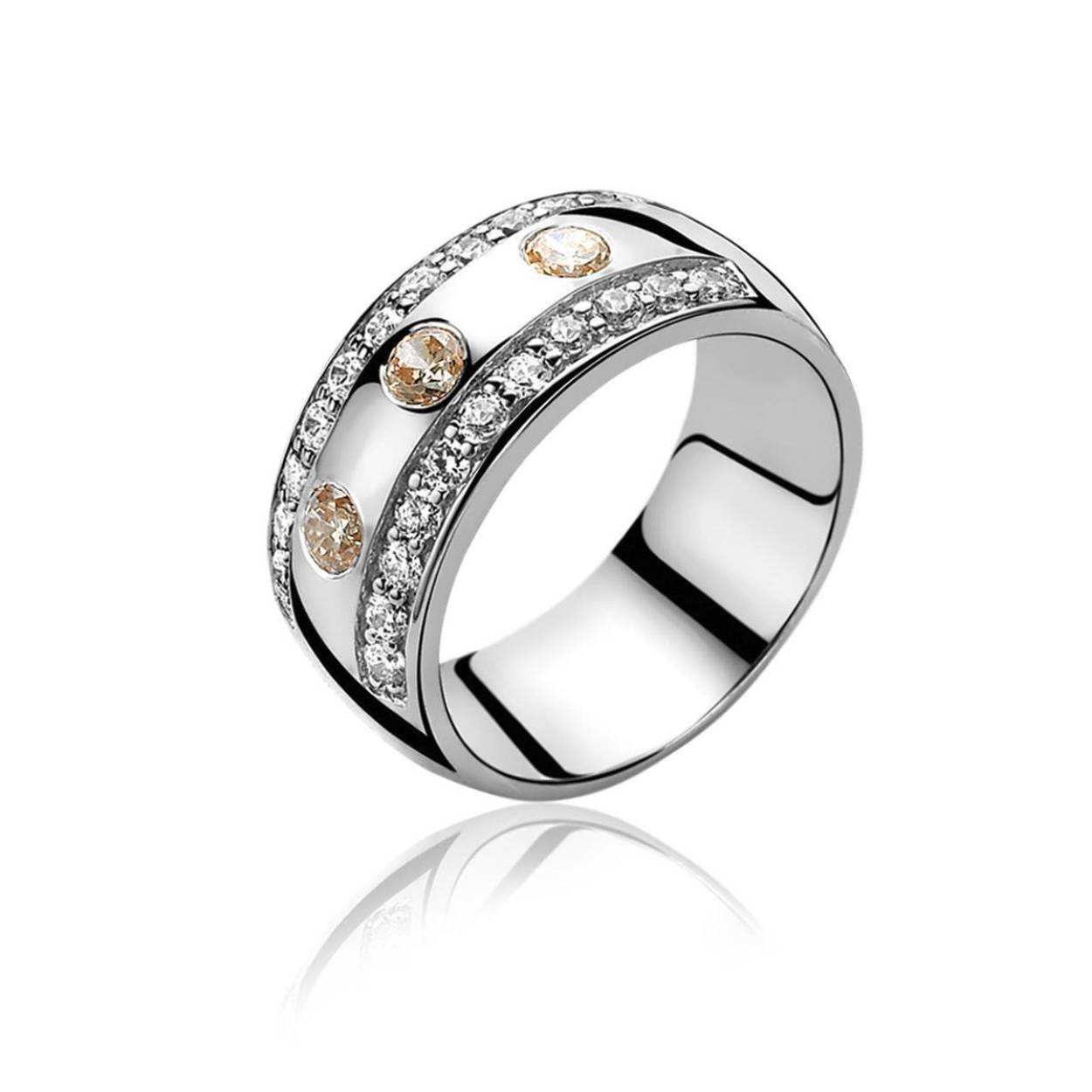 ring in zilver met cognac kleurige steentjes
maat 56