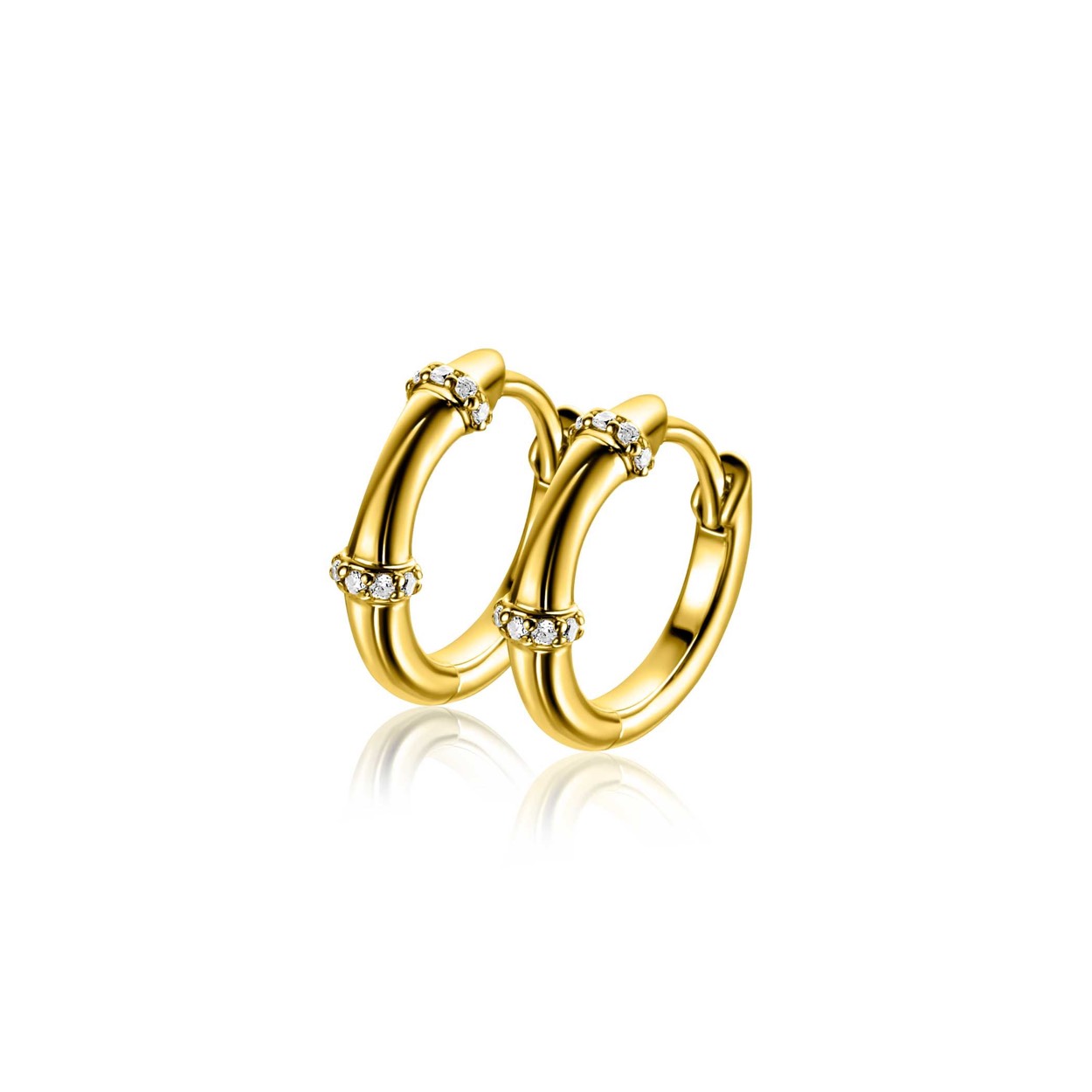 15mm ZINZI gold plated zilveren oorringen met bamboo uitstraling, bezet met witte zirkonia's en luxe klapsluiting ZIO2687Y.