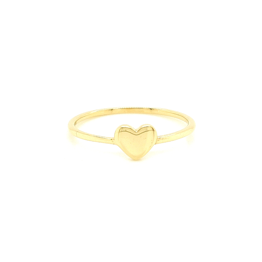 Deze 14-karaats geel gouden ring is ontzettend leuk! De ring heeft een fijne en moderne uitstraling. Aan de bovenzijde is het symbool van de liefde te zien.