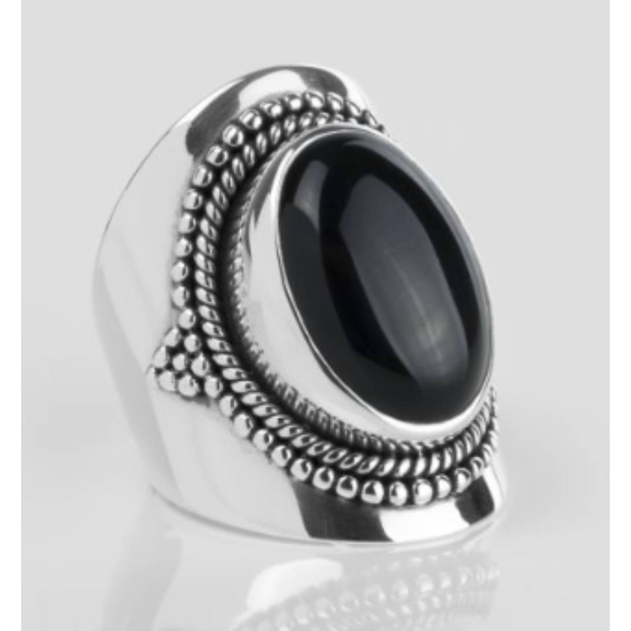zilver ring met Onyx
maat 56