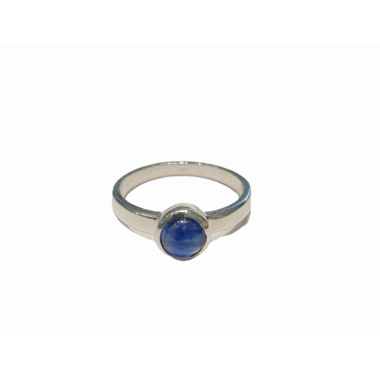 Zilver ring met kyanite steen.