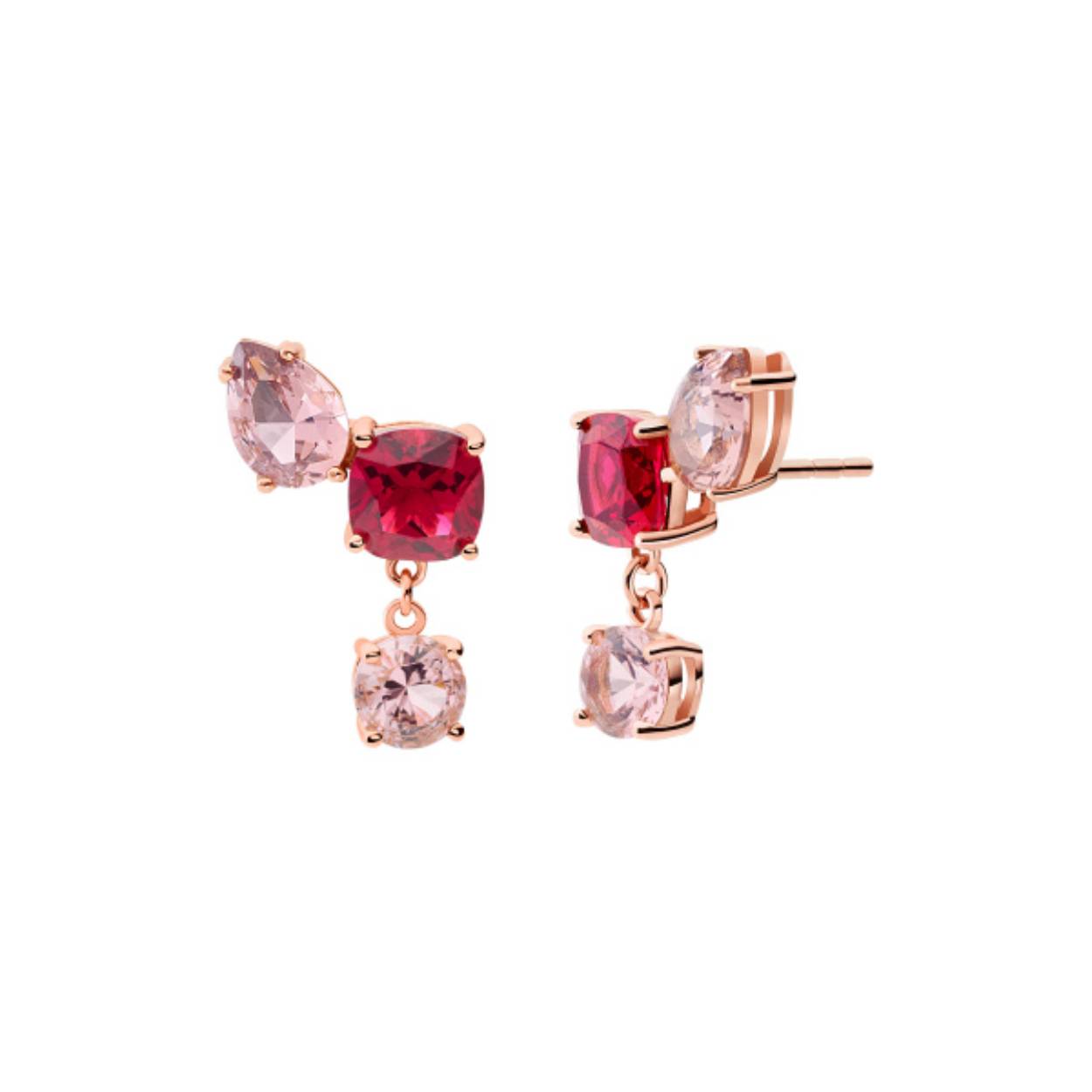 Premium oorstekers verguld MKC1541BH791 Maak indruk met de Kors Brilliance capsule collectie. Een reeks unieke ontwerpen met elegante arrangementen van veelkleurige nanogem geslepen steentjes. Draag deze vergulde oorstekers alleen of combineer ze met een bijpassende armband, ketting en ring om een glamoureuze look te creëren.