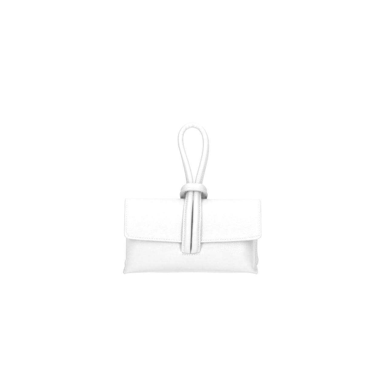Leuke Lederen gelegenheidstas.
De tas is voorzien van klep sluiting.
Aan de binnenkant zit een ritsvakje.
Verder bestaat het tasje uit 1 vak.
Afneembare schouderriem.

Afmetingen
Hoogte 12cm x breed 23cm x diep 5cm

