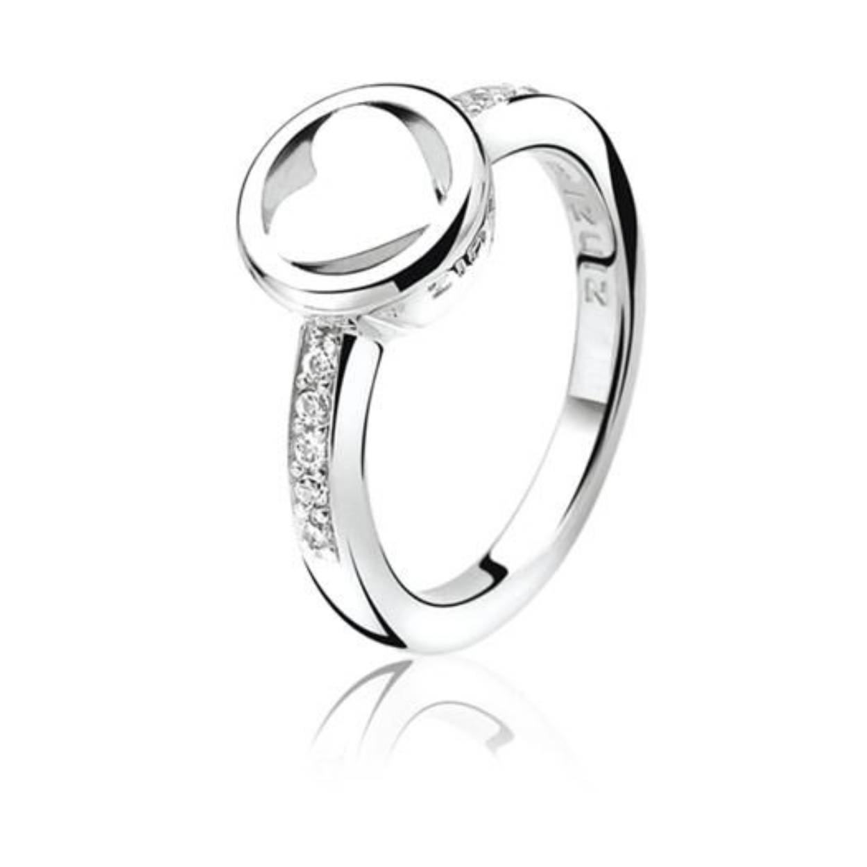ZINZI zilveren ring met hartje en zirconia. Vervaardigd van eerste gehalte zilver (925) en voorzien van een extra rodiumlaag voor een langdurige glans.