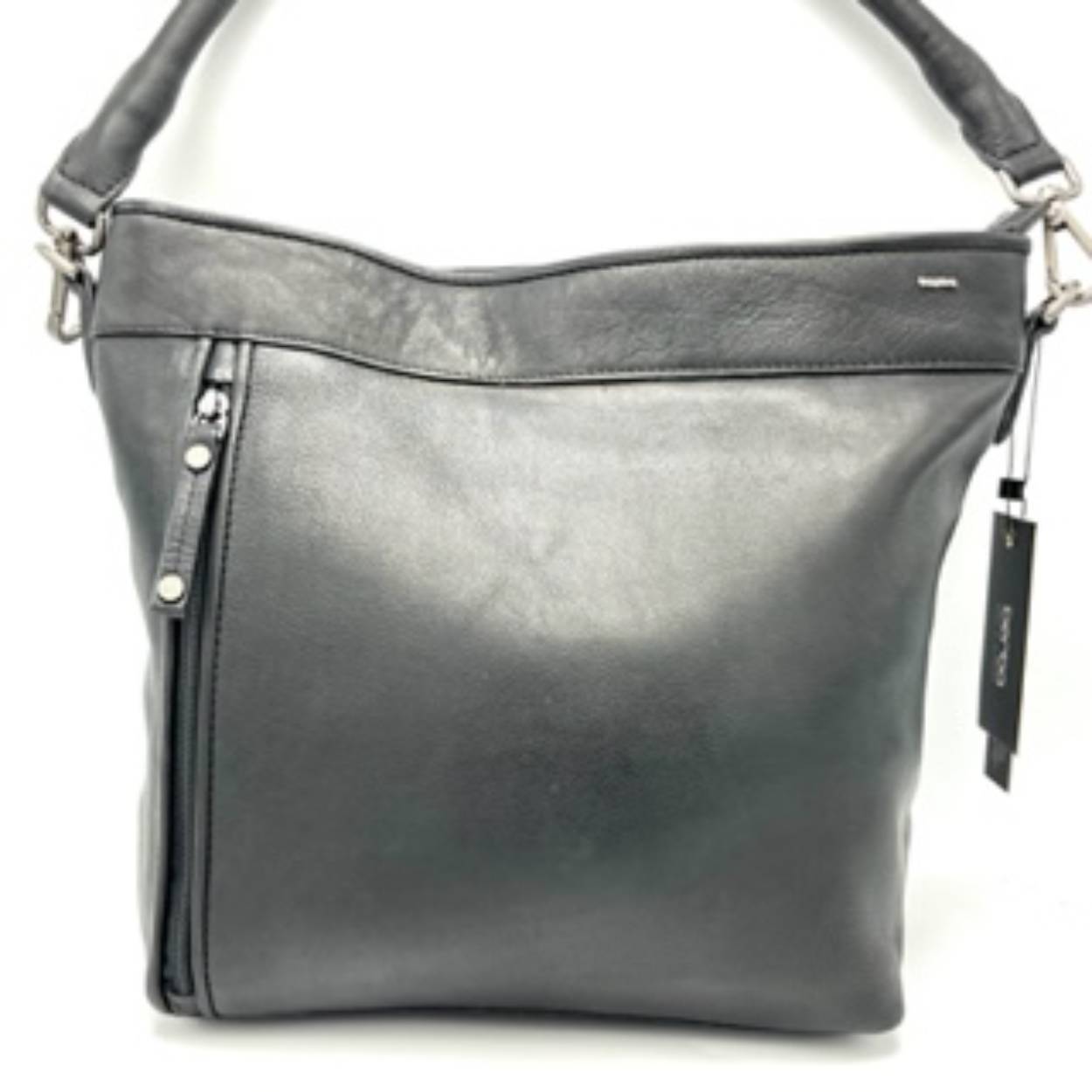 Afmetingen:
Hoogte 27cm x 23cm breed 24cm x diep 12cm
