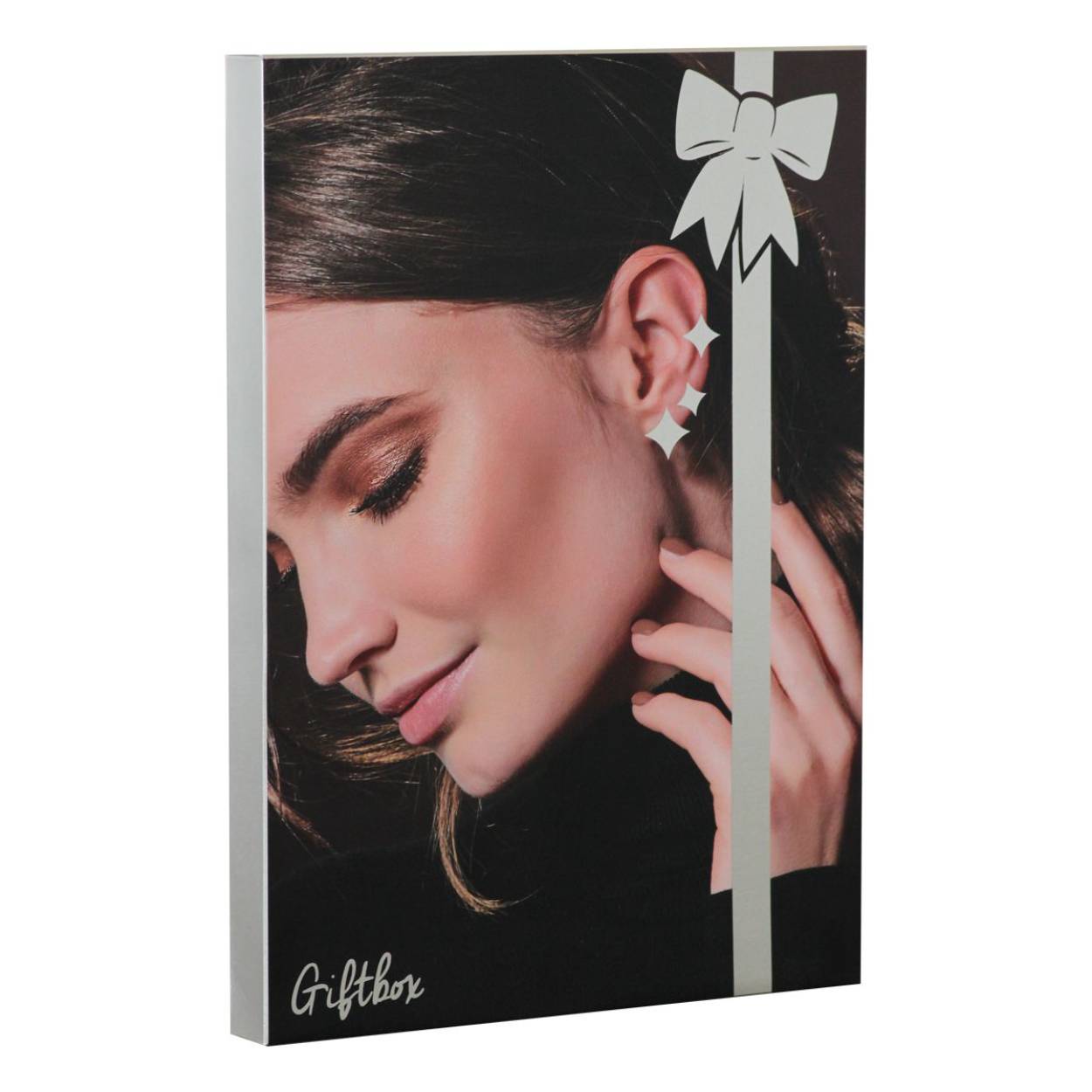 Giftbox met diverse zilveren oorsieraden. Zie foto's voor inhoud van de sieradenbox