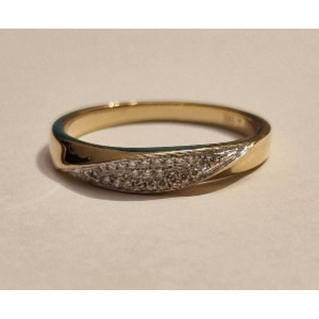 14k geelgouden ring, micropavé