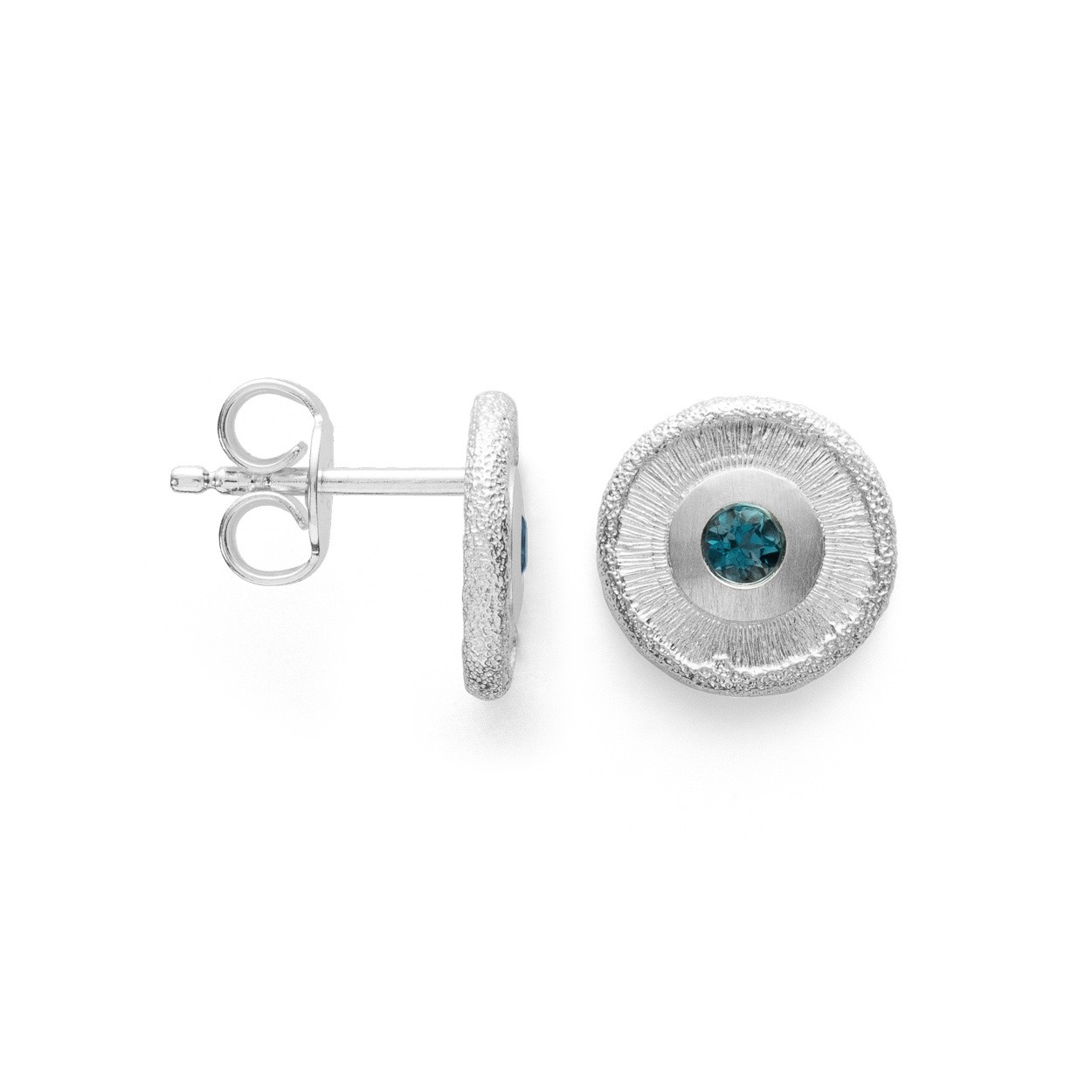 Bastian Inverun maakt al sinds 1974 unieke sieraden. De sieraden van Bastian Inverun zijn betaalbaar en van hoge kwaliteit. Er wordt alleen gebruik gemaakt van natuurlijke materialen zoals; zilver, goud, diamant, parels en edelstenen. Er werken diverse designers voor dit Duitse sieraden merk welk elk half jaar met een nieuwe collectie komt.