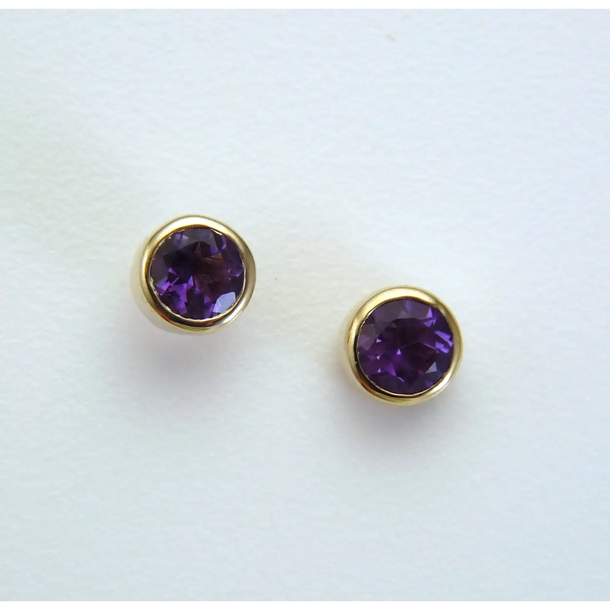 14k rosegouden oorknop met 4mm Amethyst