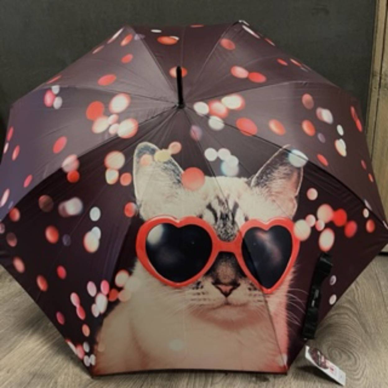 Goede paraplu met katten print.