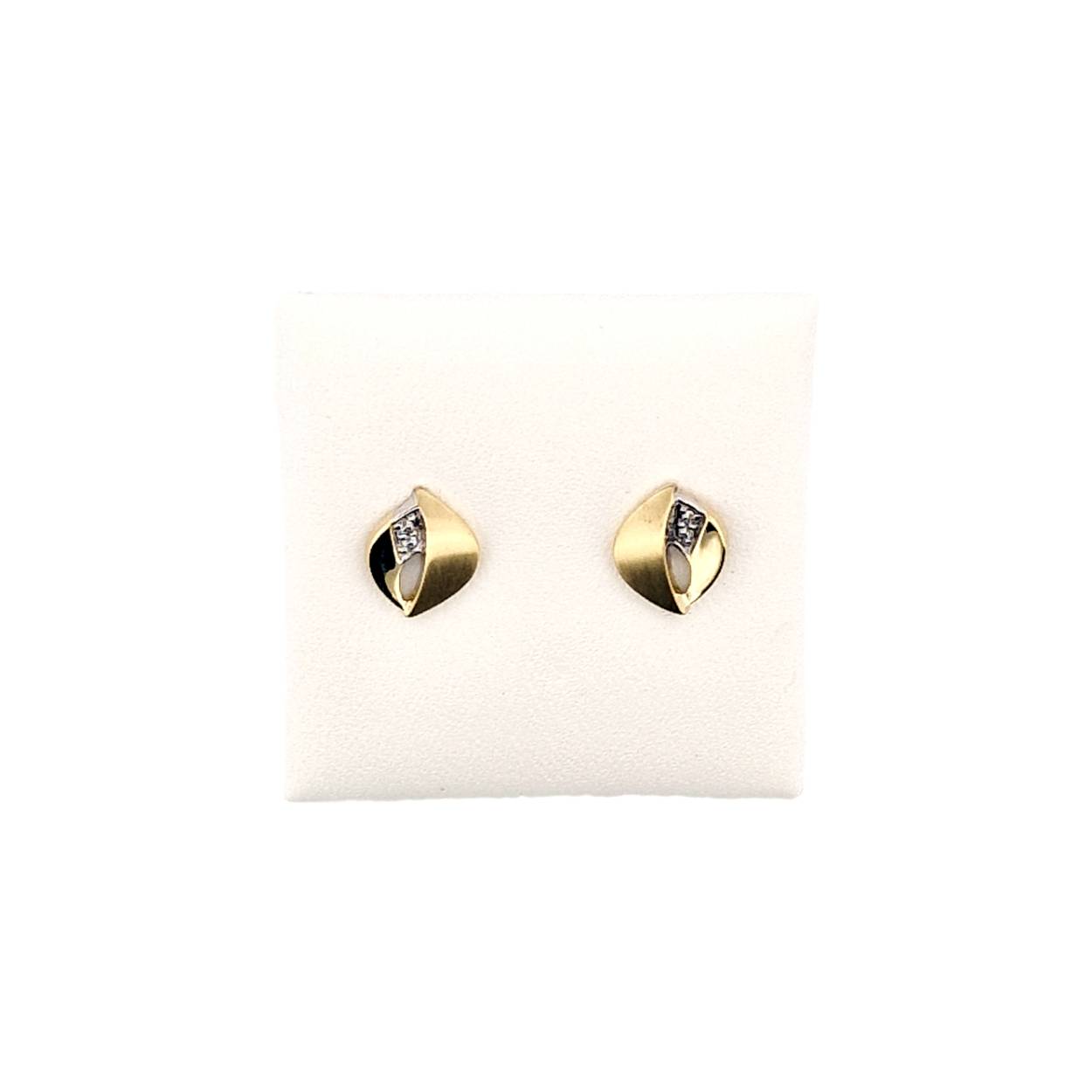 Gouden fantasie oorstekers met zirkonia