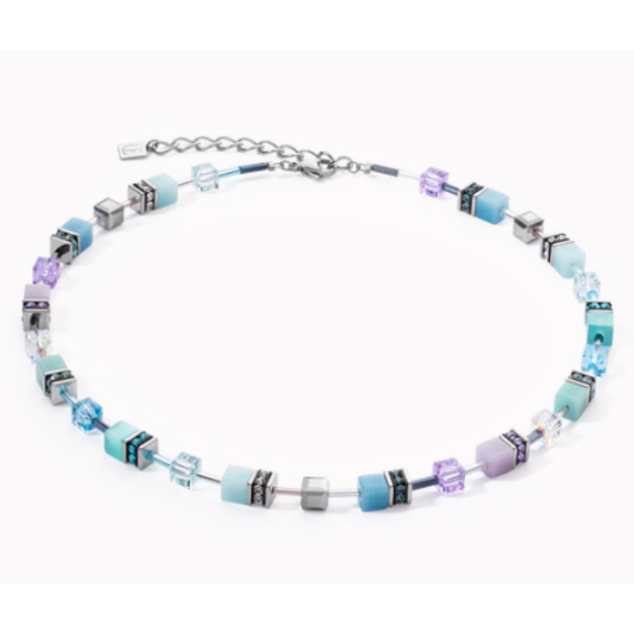 Dit is een collier van het merk Coeur de Lion gemaakt voor dames.