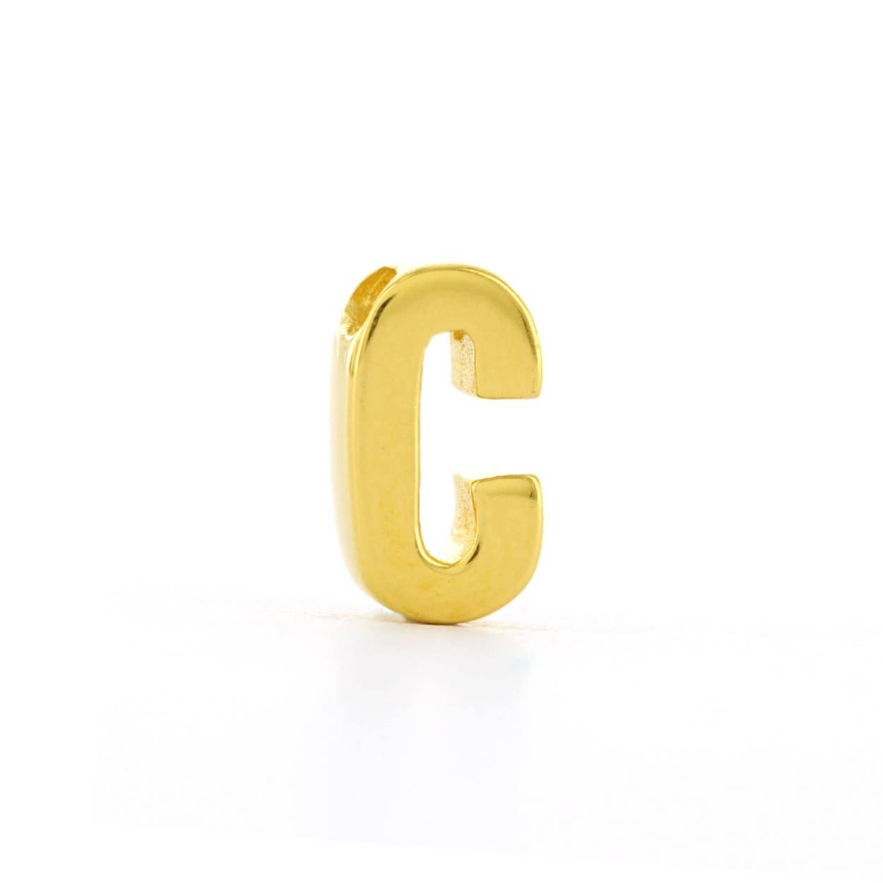 Voor deze hanger heb je een Imotionals ketting nodig. Imotionals kettingen hebben een klein oogje dat door de hanger past.

De collectie hangers en bedels van Imotionals bestaan uit initialen en symbolen. Kies je collier en bedel(s) naar keuze en creëer zo je gepersonaliseerde Necklace.  Je schuif de bedel aan het collier, de lengte kun je zelf bepalen, en hoe leuk is is om 2 of 3 lengtes samen te dragen. Creëer your own Necklace Party.

Imotionals is een zilveren sieradenlijn bestaande uit dunne colliers en hangertjes, het laatste in de vorm van initialen en symbolen. waarmee je door middel van colliers, initialen en symbolen expressie geeft aan jou gevoelens of gedachten.

Een letter sieraad zorgt ervoor dat je jouw look een persoonlijke touch kan geven. Kies voor je eigen letter of de letter van je beste vriendin, vriend, moeder of iemand anders die je dierbaar is. Je kunt er zelfs een hele naam aan hangen, met bijvoorbeeld een hartje of sterretje symbool voor extra betekenis. Ook mega leuk om te geven als cadeautje. Get it before it's gone!