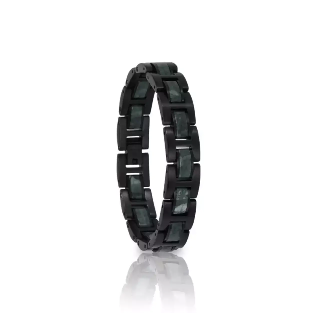 The water-resistant Forte Bandlet impresses with its combination of deep black stainless steel and bright green marble inlays. With the Forte Bandlet from Holzkern, you'll make a stylish statement without much effort.