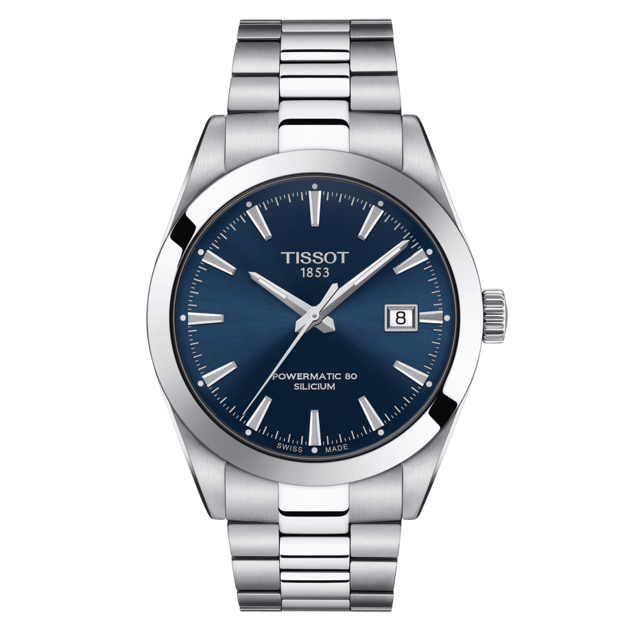 Als ‘innovator by tradition’ draagt Tissot zijn nieuwe Gentleman op aan de stijlvolle man van vandaag. Het is geraffineerd, maar toch discreet, gemaakt van staal en verkrijgbaar in diverse versies. De Tissot Gentleman kan zowel op het werk als in de vrije tijd worden gedragen, bij formele en informele gelegenheden, bij sportieve of zakelijke evenementen. En het ziet er altijd stijlvol uit.
Tissot gebruikt de ETA C07.811, beter bekend onder de naam Powermatic 80, in de versie met een silicium balansveer. Deze veer heeft een langere levensduur, een grotere precisie en is beter bestand tegen magnetische velden. Het zelfopwindende uurwerk heeft een handige batterijreserve van 80 uur, vandaar zijn naam. Met meer dan drie dagen looptijd als het niet wordt gedragen, zorgt de Tissot Gentleman ervoor dat zijn eigenaar het weekend doorkomt zonder dat hij zijn horloge opnieuw moet opwinden of de tijd moet resetten.