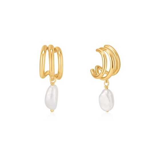 Triple Mini Hoop Earrings.
De tijdloze parel krijgt een opleving dankzij Ania Haie. Niet meer perfect rond, maar juist de imperfecte vorm van de parels maakt deze collectie hip. Maak een modern statement met de Triple Mini Hoop earrings! Deze oorbellen zijn perfect om een classy look te creëren.
– 925 zilver gerhodineerd of met gold plating
– 2,3cm