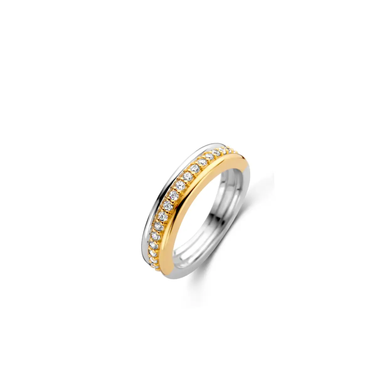 Deze TI SENTO – Milano gold-plated zilveren ring 12282ZY is samengesteld uit drie sierlijke stroken. De ring is in het middenstuk gedecoreerd met een reeks witte zirconia steentjes en daaromheen verrijkt met twee smalle gladde schachten, waarvan een in zilver en de ander gold-plated. De ring is gemaakt van 925 sterling zilver en gecoat met een stevige laag rhodium om het materiaal te beschermen en de glans te behouden. Het middenstuk en een van de buitenzijden zijn plated met 18k goud. Draag het solo of met verschillende stapelringen voor een speelse look.