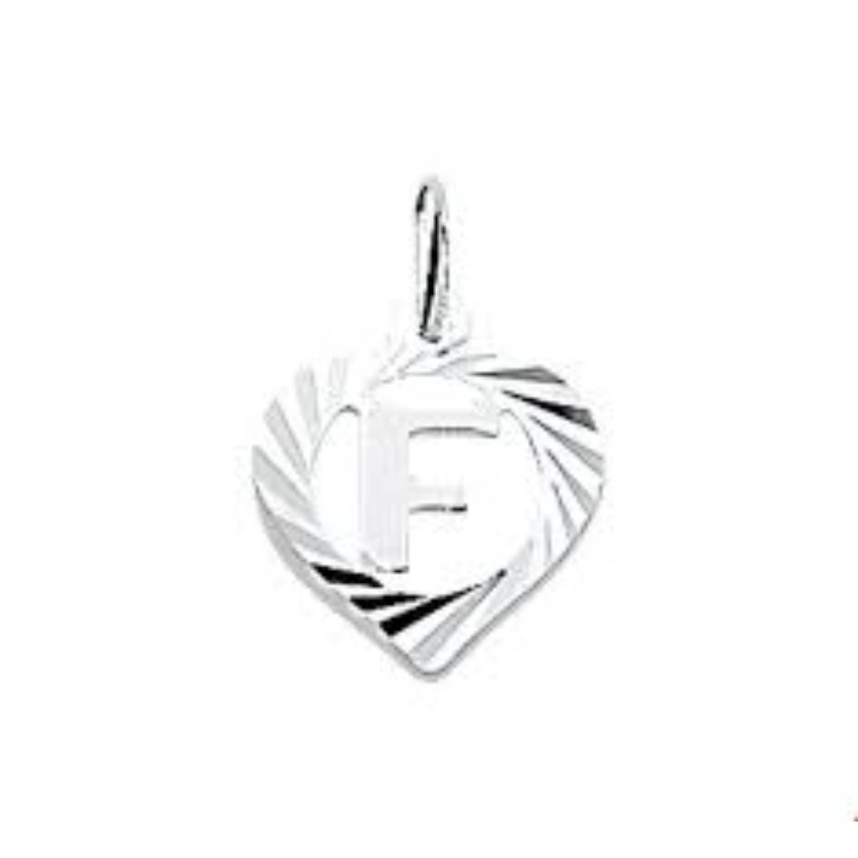 zilveren hanger met letter F in hart.