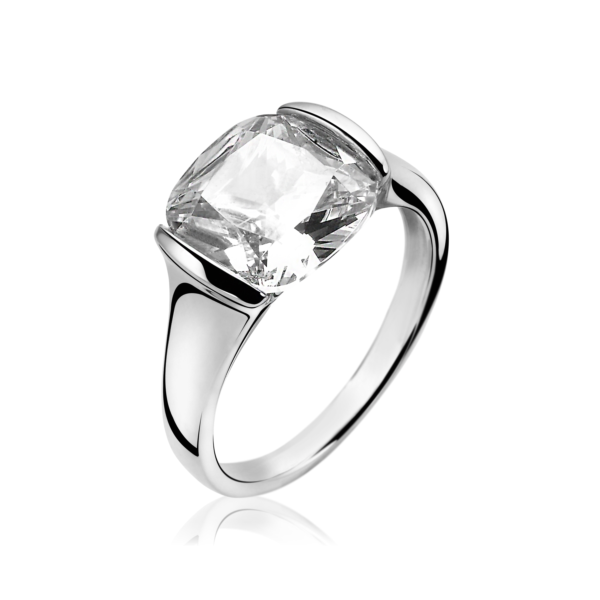 zilveren ring met vierkanten zirkonia.