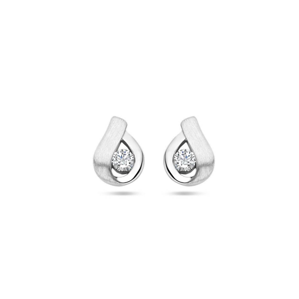 Gerhodineerd 925 zilveren oorknoppen met zirkonia. De oorknoppen hebben een afmeting 8 x 5.5mm.