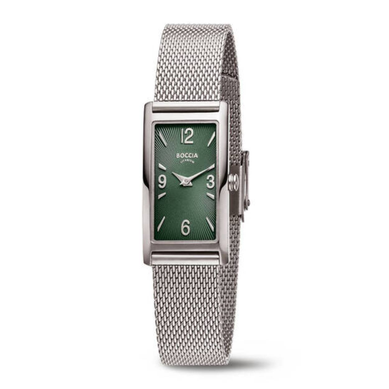 Boccia horloge met een titanium kast en een groenige wijzerplaat. De mesh-band is van edelstaal