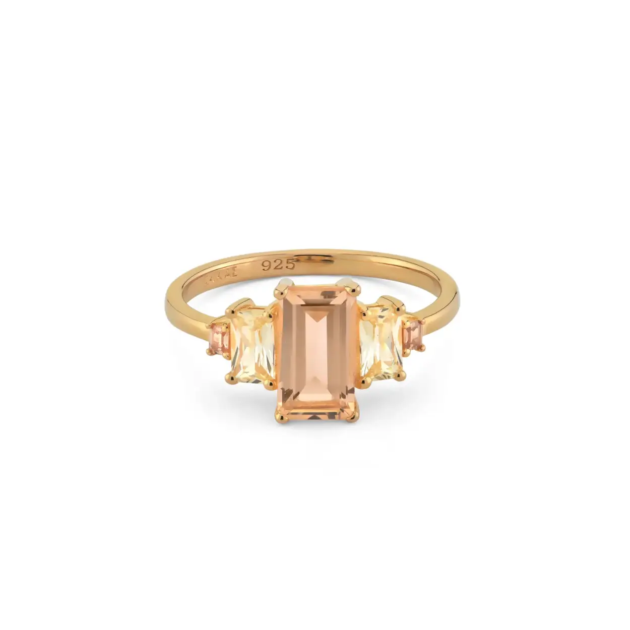 Our bestseller is now available in a new color! We call this the sunset ring, because the stones are in the color of the sunset. The ring has a large rectangular stone with a smaller rectangular stone on both sides. You can combine this ring very well with other rings, for a perfect look! All 24Kae jewelry is designed by Kae Sutherland with love and eye for detail. So don't forget to treat them with love too. Each ring is characterized by its authenticity through a 24Kae engraving.

Details
- Thickness band: 2 mm
- Width band: 1,3 mm
- Sizes stones: 5 x 9 mm, 3 x 5 mm, 1,5 x 2 mm