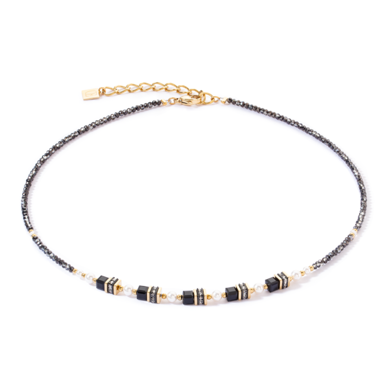 Dit is een collier van het merk Coeur de Lion gemaakt voor dames.